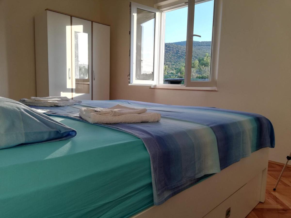 Fei Fei Apartments 2 Račišće Buitenkant foto