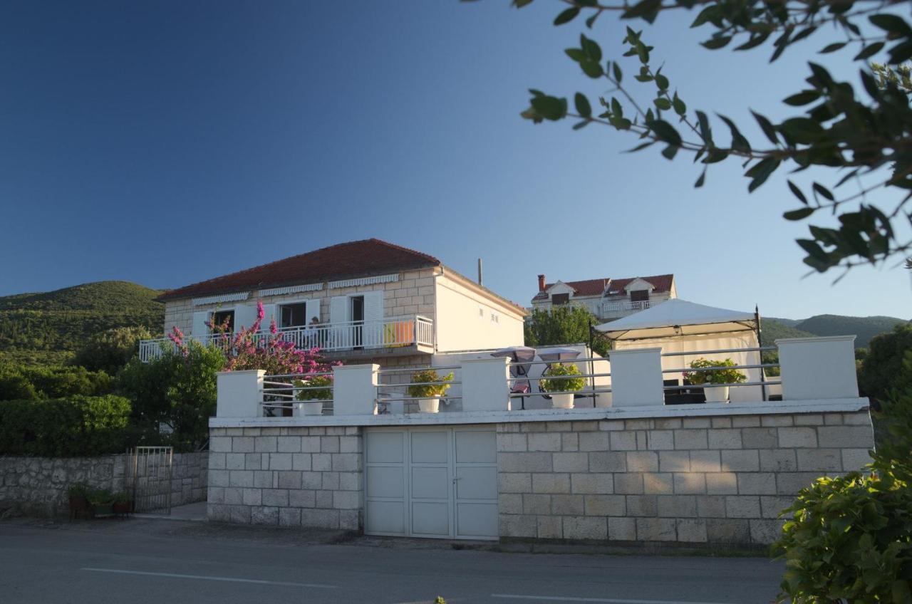 Fei Fei Apartments 2 Račišće Buitenkant foto