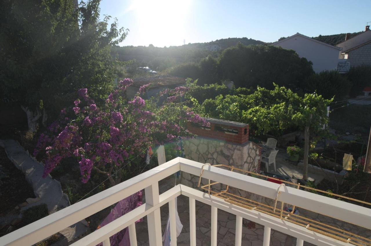 Fei Fei Apartments 2 Račišće Buitenkant foto